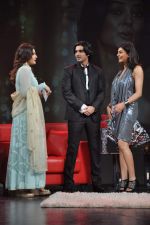Sushmita Sen, Raveena Tandon, Zayed Khan at Raveena_s chat show for NDTV on 17th April 2012 (113).JPG