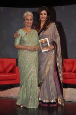 Waheeda Rehman, Raveena Tandon on Raveena_s NDTV chat show in Yashraj on 19th April 2012 (35).JPG