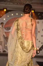 Parvathy Omnakuttan  walk the ramp at SNDT Chrysalis fashion show in Mumbai on 20th April 2012 (79).JPG