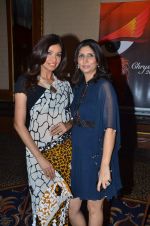 achala with jasmine sarupria at SNDT Chrysalis fashion show in Mumbai on 20th April 2012.JPG