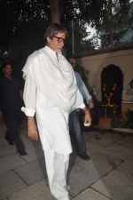 Amitabh Bachchan speaks to media on Bofors controversy in Janak on 25th April 2012 (4).JPG