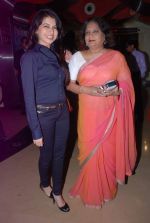 Bhagyashree at Tezz film premiere in Mumbai on 26th April 2012 (50).JPG