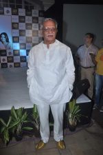 Gulzar at Gulzar_s Aksar album launch in ITC Grand Maratha, Mumbai on 25th April 2012 (144).JPG