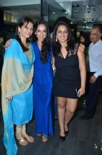 Prachi Shah at Gehna Jewellers celebrates 26years of excellence in Mumbai on 26th April 2012 (65).JPG