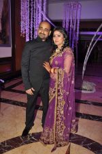 Sunidhi Chauhan at Sunidhi Chauhan_s wedding reception at taj lands end in Bandra, Mumbai on 26th April 2012 (26).JPG