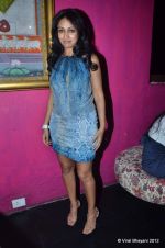 Surily Goel at Mozez Singh collection launch in Good Earth on 28th April 2012 (192).JPG