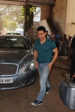 Aamir Khan promotes Satyamev Jayate on star plus serial sets in Andheri, Mumbai on 30th April 2012 (2).JPG
