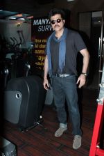 Anil Kapoor with the cast of Shootout At Wadala at the launch of gym calles Red Gym in khar on 1st May 2012 (33).JPG
