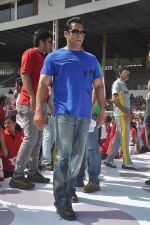 Salman Khan at Junnon match organised by Roataract Club of HR College on 1st May 2012 (112).JPG
