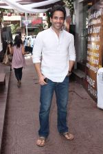Tusshar Kapoor with the cast of Shootout At Wadala at the launch of gym calles Red Gym in khar on 1st May 2012 (55).JPG