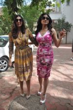 Shamita Shetty at Shilpa Shetty_s baby shower ceremony in Juhu, Mumbai on 3rd May 2012 (20).JPG