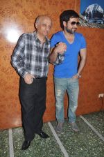 Emraan Hashmi, Mukesh Bhatt promote Jannat 2 in Gaiety, Mumbai on 4th May 2012 (114).JPG