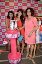 Jacqueline Fernandez launches Women_s Health new cover in Crossword, Mumbai on 4th May 2012 (56).JPG