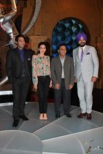 Karisma Kapoor, Sunil Gavaskar, Navjot Singh Sidhu, Sameer Kochhar on the sets of Sony Max Extra Innings in R K Studios on 6th May 2012JPG (80).JPG
