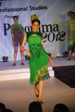 at Goradia fashion show in Mumbai on 4th May 2012JPG (233).JPG