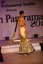at Goradia fashion show in Mumbai on 4th May 2012JPG (400).JPG