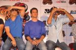 Vidhu Vinod Chopra, Sharman Joshi, Rajkumar Hirani at Ferrari Ki Sawari first look in Cinemax, Mumbai on 8th May 2012 (33).JPG
