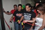 Salman Khan inaugurates Nitro Gym in Thane,Mumbai on 9th May 2012 (27).JPG