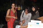 Sona Mohapatra, Adhuna Akhtar at The Hab store launch in Mumbai on 9th May 2012 (14).JPG