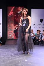 at Schwarzkopf reveals new look for the season in Renaissance Hotel, Mumbai on 10th May 2012 (189).JPG