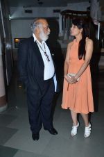  at The Best Exotic Marigold Hotel premiere in NFDC, Mumbai on 16th May 2012 (95).JPG