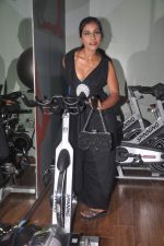 Nisha Yadav at Physemo Fitness Studios in Kotia Nirman, Behind Fun Republic, Andheri on 18th May 2012 (24).JPG