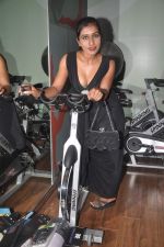 Nisha Yadav at Physemo Fitness Studios in Kotia Nirman, Behind Fun Republic, Andheri on 18th May 2012 (26).JPG