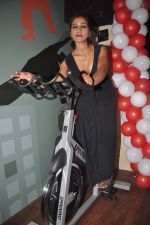 Nisha Yadav at Physemo Fitness Studios in Kotia Nirman, Behind Fun Republic, Andheri on 18th May 2012 (41).JPG