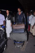 Arjun Rampal and Mehr Rampal leave for Cannes on 24th May 2012 (35).JPG