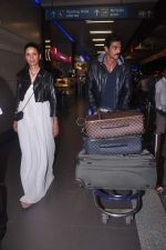 Arjun Rampal and Mehr Rampal leave for Cannes on 24th May 2012 (43).JPG