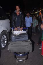 Arjun Rampal leave for Cannes on 24th May 2012 (12).JPG