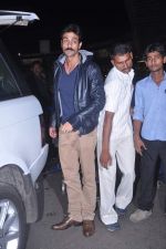 Arjun Rampal leave for Cannes on 24th May 2012 (13).JPG
