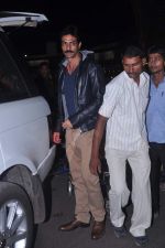 Arjun Rampal leave for Cannes on 24th May 2012 (14).JPG