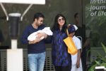 Shilpa Shetty discharged with her baby on 25th May 2012 (15).JPG