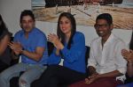 Kareena Kapoor promote Struts Dance Academy in Bandra, Mumbai on 25th May 2012 (12).JPG
