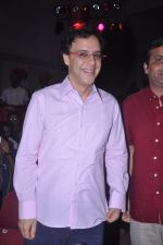 Vidhu Vinod Chopra promote Ferrari Ki Sawari in Bandra, Mumbai on 25th May 2012 (36).JPG