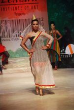 Model walk the ramp for Le Mark Institute fashion show in Mumbai on 27th May 2012 (82).JPG