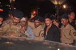 Shahrukh Khan snapepd at the airport, Mumbai on 29th May 2012 (22).JPG