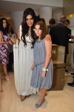 Nisha Jamwal at the diamond boutique GREECE launch by Zoya in Mumbai Store on 30th May 2012 (43).JPG