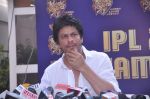 Shahrukh Khan interacts with media after KKR_s maiden IPL title on 30th May 2012 (100).JPG