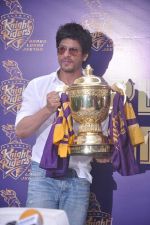 Shahrukh Khan interacts with media after KKR_s maiden IPL title on 30th May 2012 (67).JPG