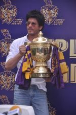 Shahrukh Khan interacts with media after KKR_s maiden IPL title on 30th May 2012 (68).JPG