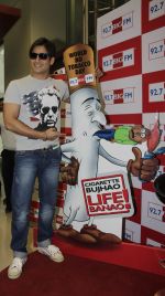 Vivek Oberoi flags off Cigaretter Bhujao, Life Banao campaign on World No Tobacco Day in Mumbai on 30th May 2012 (3).jpg
