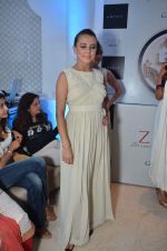 at the diamond boutique GREECE launch by Zoya in Mumbai Store on 30th May 2012 (73).JPG