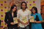  at Meghna Pant_s One and Half Wife book reading at crossword, Juhu, Mumbai on 1st June 20112 (12).JPG