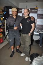 Ashwin Mushran, Ash Chandler wih Love Wrinkle Free cast at Nature Basket cooking session in Juhu, Mumbai on 1st June 2012 (15).JPG
