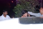 Shahrukh Khan snapped post midnight with fan outside a recording studio in Bandra on 1st June 2012 (1).JPG