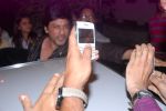 Shahrukh Khan snapped post midnight with fan outside a recording studio in Bandra on 1st June 2012 (9).JPG