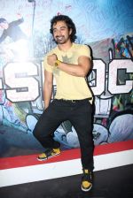 Ranvijay Singh promoted Casio watches in Oberoi Mall, Mumbai on 3rd June 2012 (21).JPG