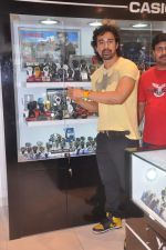 Ranvijay Singh promoted Casio watches in Oberoi Mall, Mumbai on 3rd June 2012 (7).JPG
